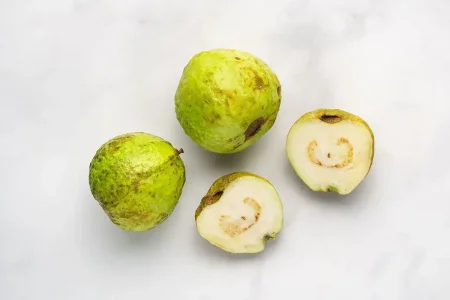 فوائد الجوافة الكثيرة للجسم والقيمة الغذائية للجوافة