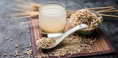 فوائد ماء الشعير الكثيرة للجسم والقيمة الغذائية لماء الشعير