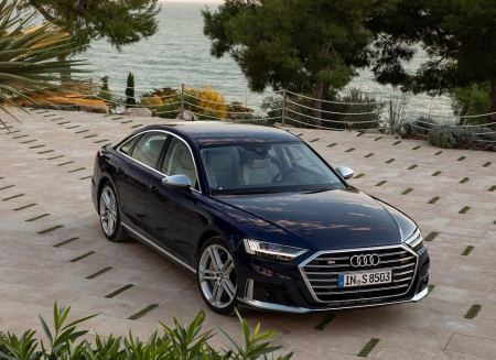 اودي S8 الجديدة كلياً 2020 بالأداء الرياضي المميز وبمحرك V8 الجبار