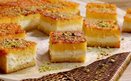 طريقة عمل بسبوسة بالقشطة سهلة وبالمقادير الكاملة