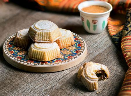 كعك العيد بالسميد وطريقة عمله بكل سهولة