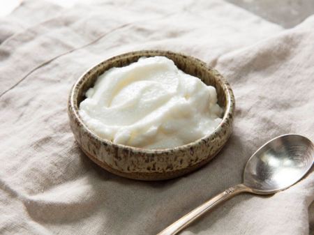 طريقة عمل الثومية الألذ في المنزل مع المقادير