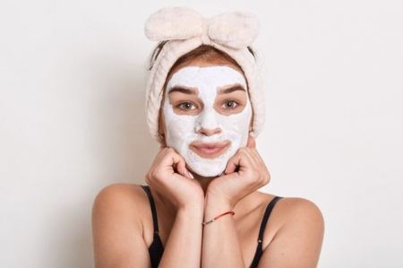 ماسك لتوحيد لون البشرة بأسرع وقت